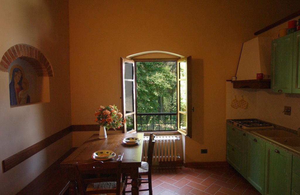 スカンディッチAgriturismo Poggio Ariosoアパートメント エクステリア 写真